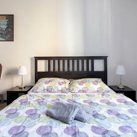 Your Perky Base Next To Rieger Garden Apartment Prag